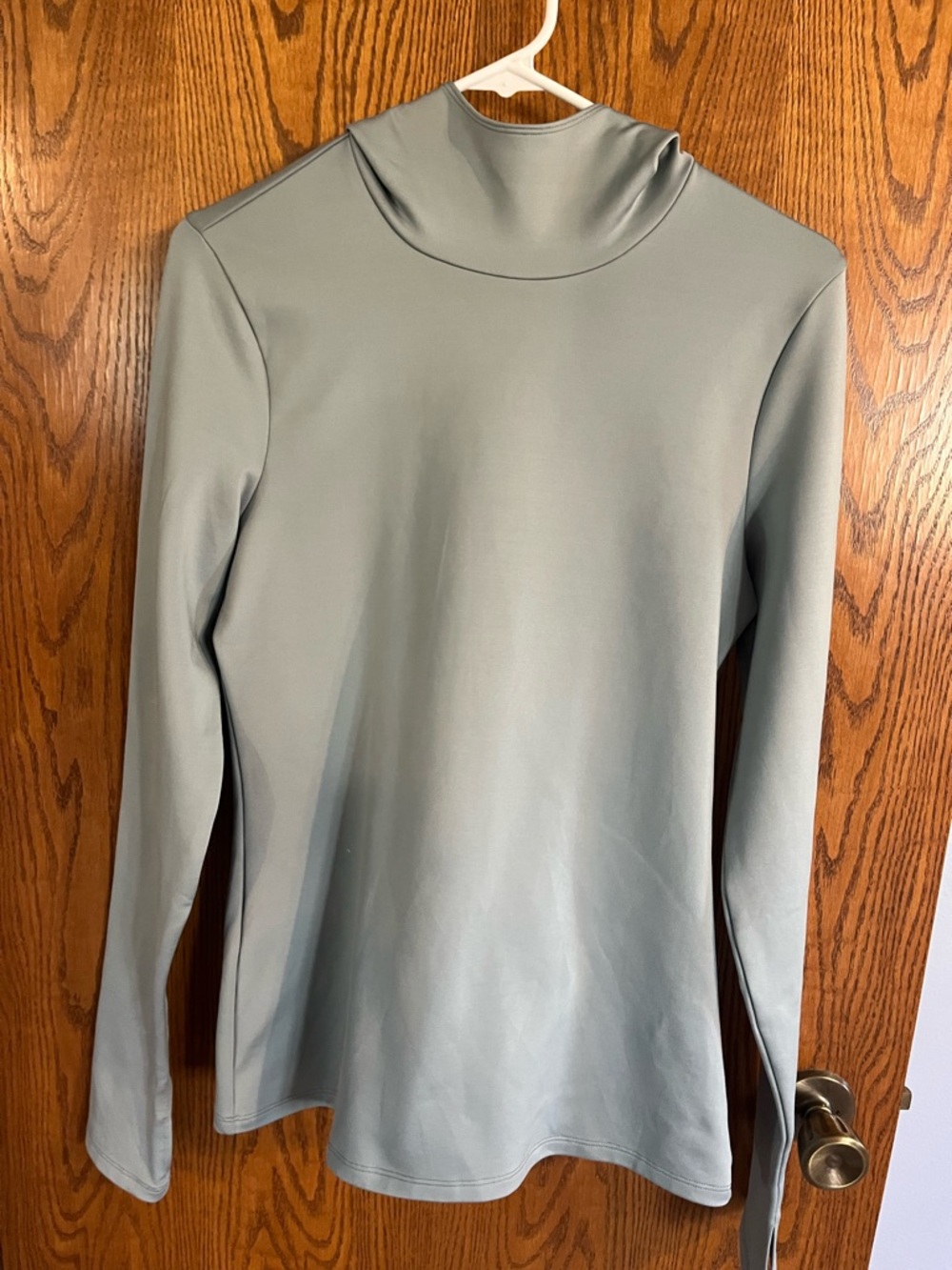 ALO Yoga Airlift winter warm hooded runner